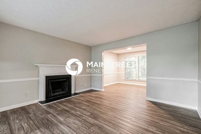 2047 Montgomery Trl - Photo 5 of 19