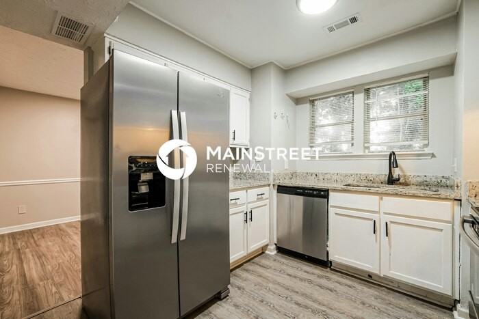 2047 Montgomery Trl - Photo 7 of 19
