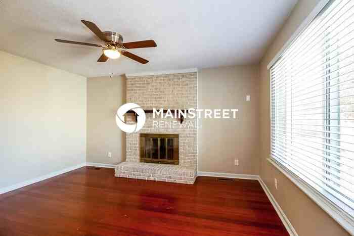 3611 Gray Fox Dr - Photo 4 of 15