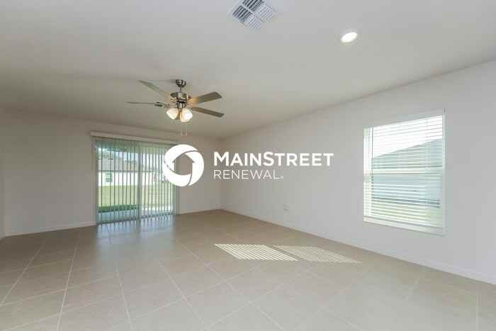 1338 Brenway Dr - Photo 3 of 16