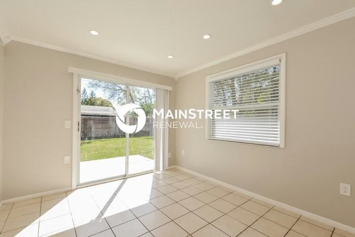 2314 Loma Linda St - Photo 5 of 16