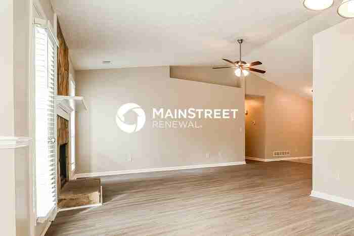 5791 Mistyview Dr - Photo 3 of 15