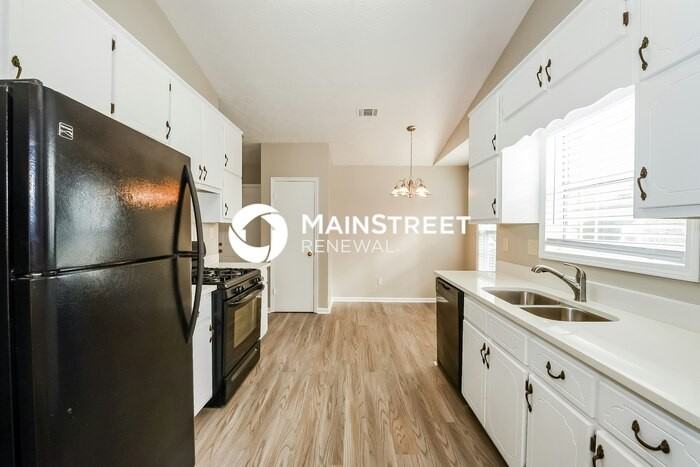 5791 Mistyview Dr - Photo 6 of 15