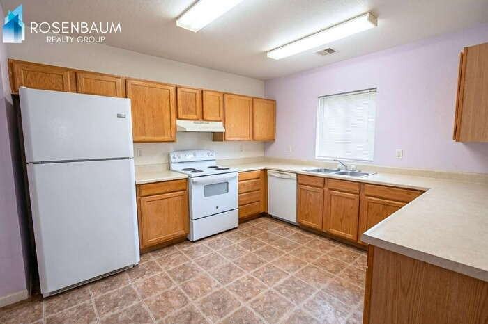 10758 W Carousel Dr #B - Photo 3 of 10