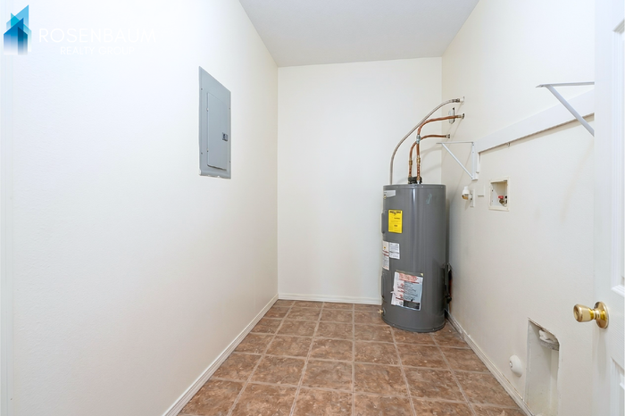 10758 W Carousel Dr #B - Photo 6 of 10