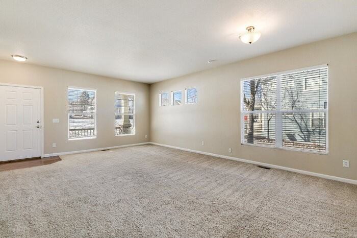 2208 Gilpin Ave - Photo 5 of 28
