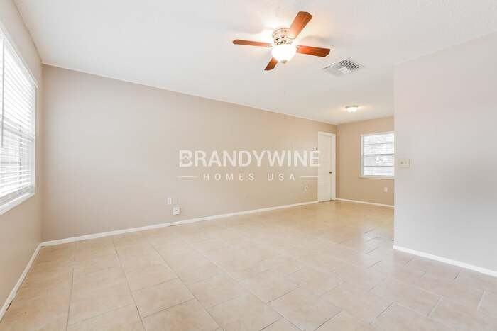 3657 Rundo Dr - Photo 4 of 18