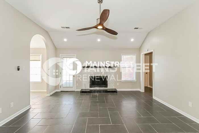 5366 Annandale Dr - Photo 3 of 16