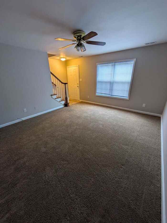 1327 14th Street Dr Ne - Photo 2 of 10