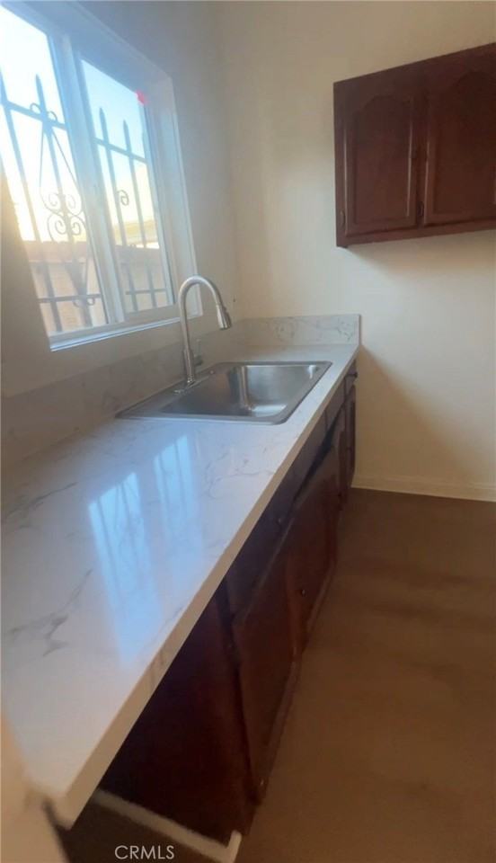 1421 Valencia St - Photo 5 of 10