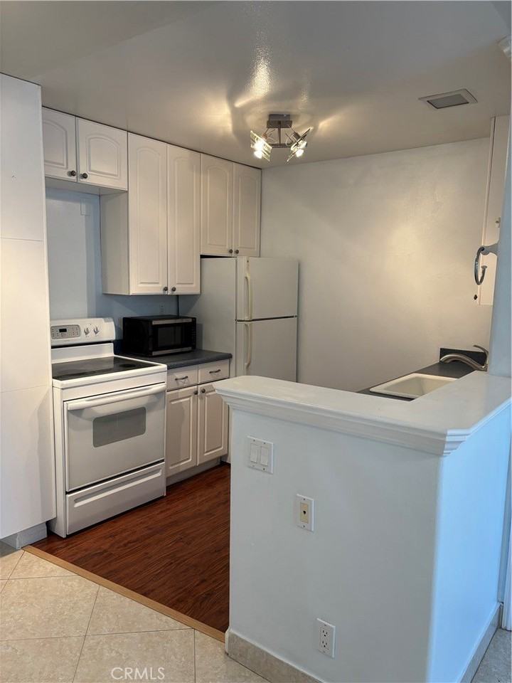 26191 La Real #A - Photo 4 of 9