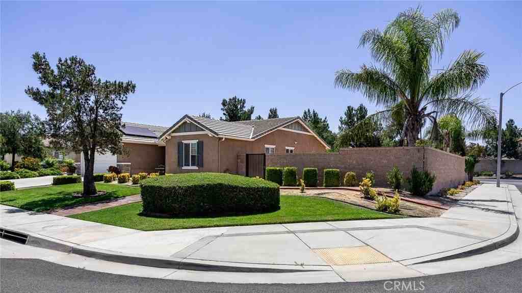 14325 Coyote Valley St - Photo 4 of 31