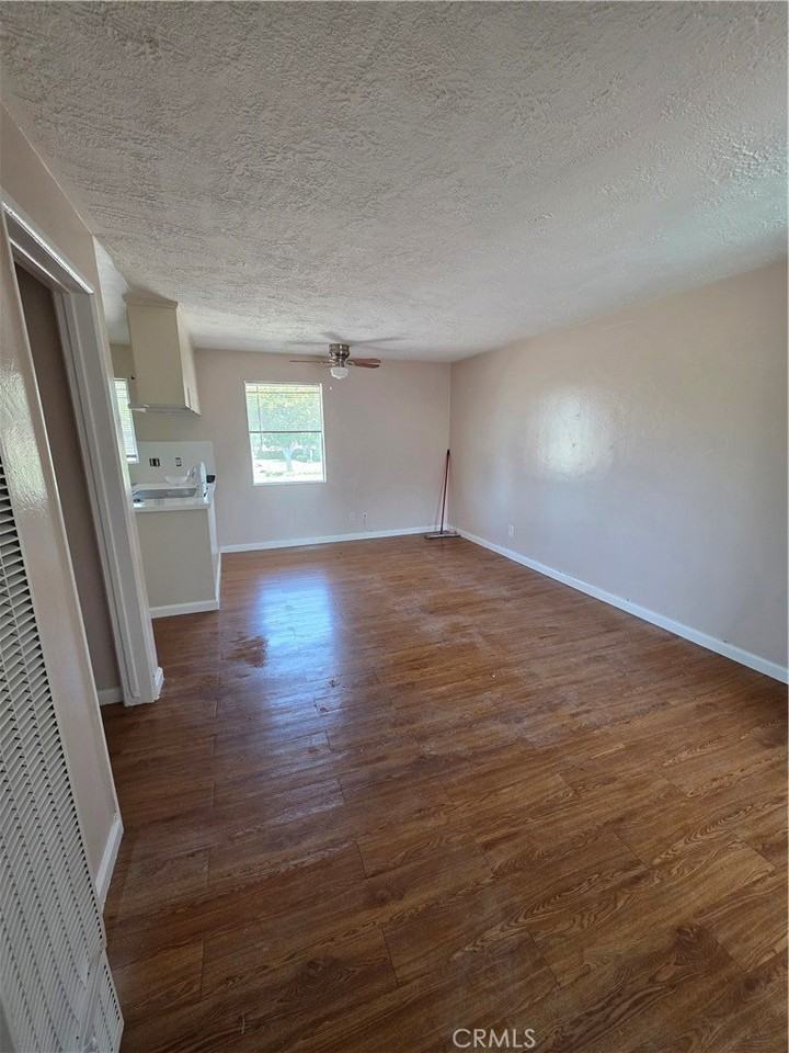 7490 Magnolia Ave #U - Photo 3 of 8