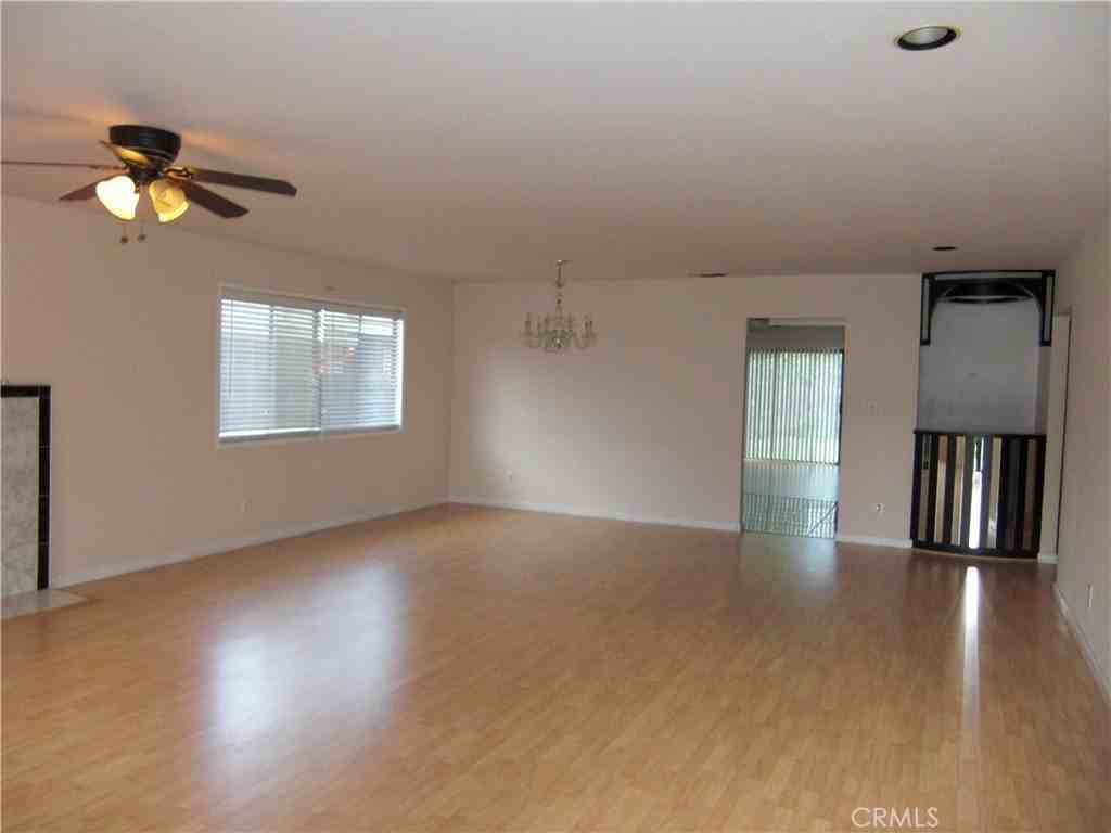 22451 Dolorosa St - Photo 7 of 27