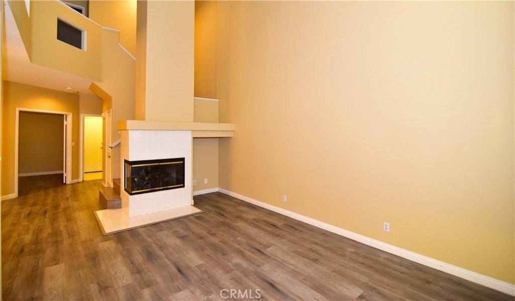 2090 Villa Del Lago Dr #B - Photo 4 of 22