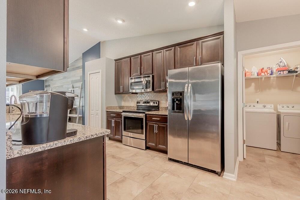 13328 Smithwick Ln - Photo 4 of 39