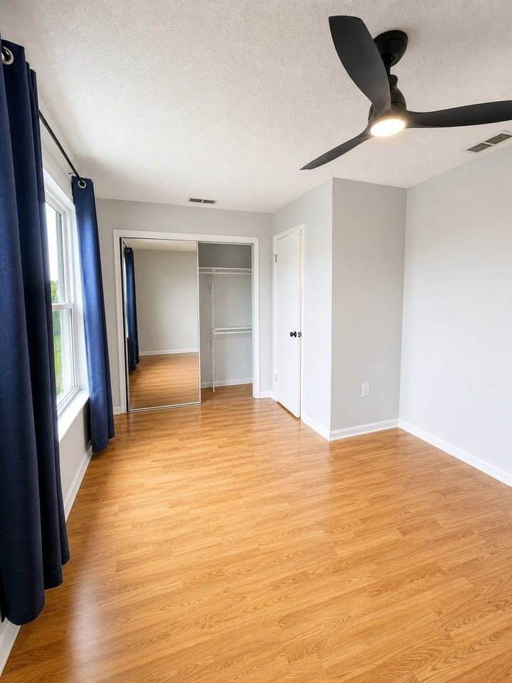 323 Towne House Ln - Photo 2 of 9