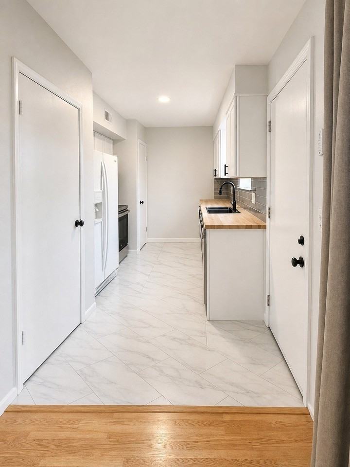 323 Towne House Ln - Photo 6 of 9