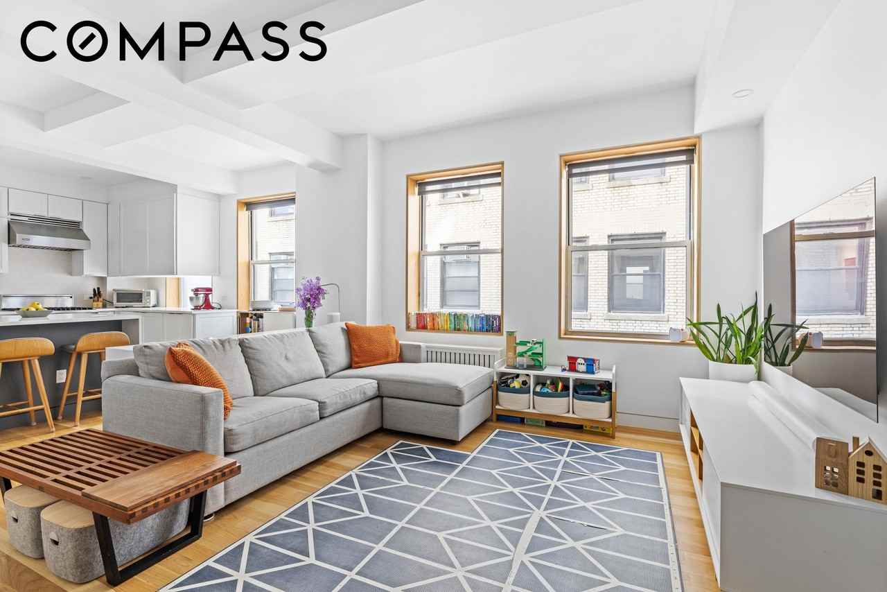 240 W 98th St #8D - Photo 2 of 11