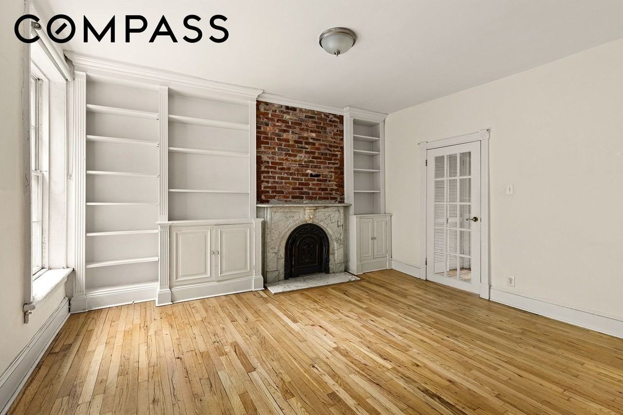 246 Cumberland St #2 - Photo 3 of 10