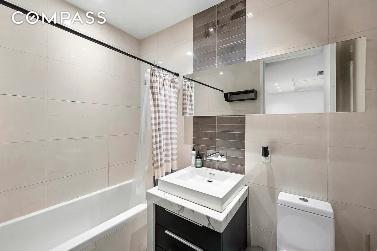 161 N 4th St #2B - Photo 6 of 7