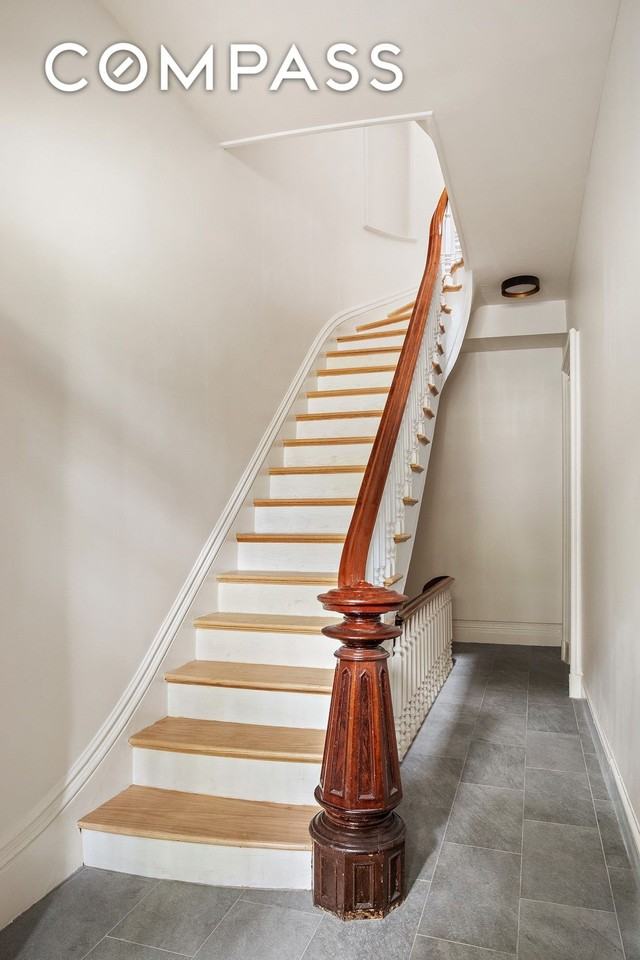 324 Clermont Ave #4 - Photo 7 of 8