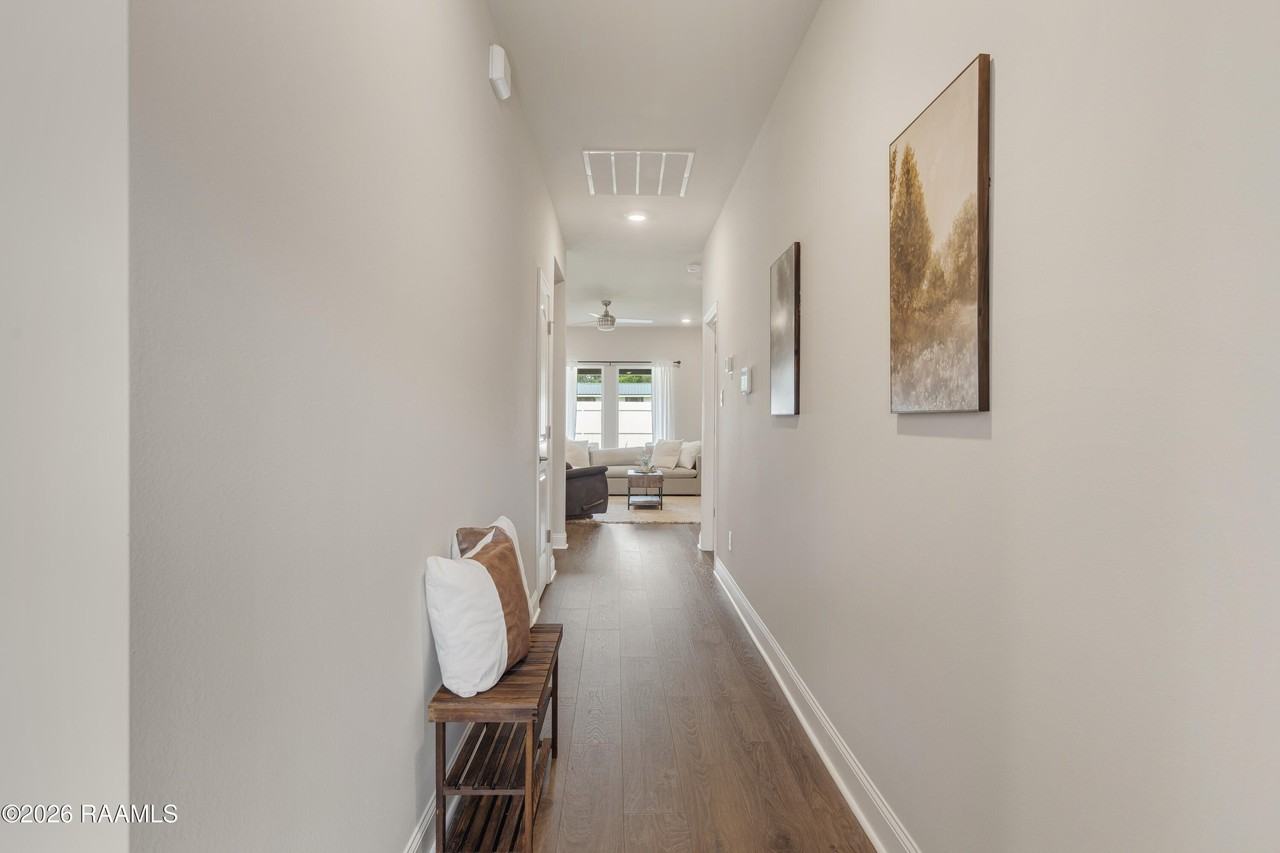 105 Harvest Falls Dr - Photo 2 of 20