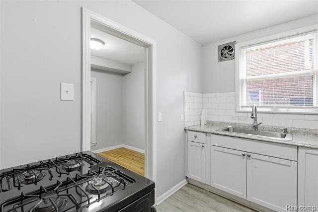 12051 Wayburn St - Photo 4 of 7