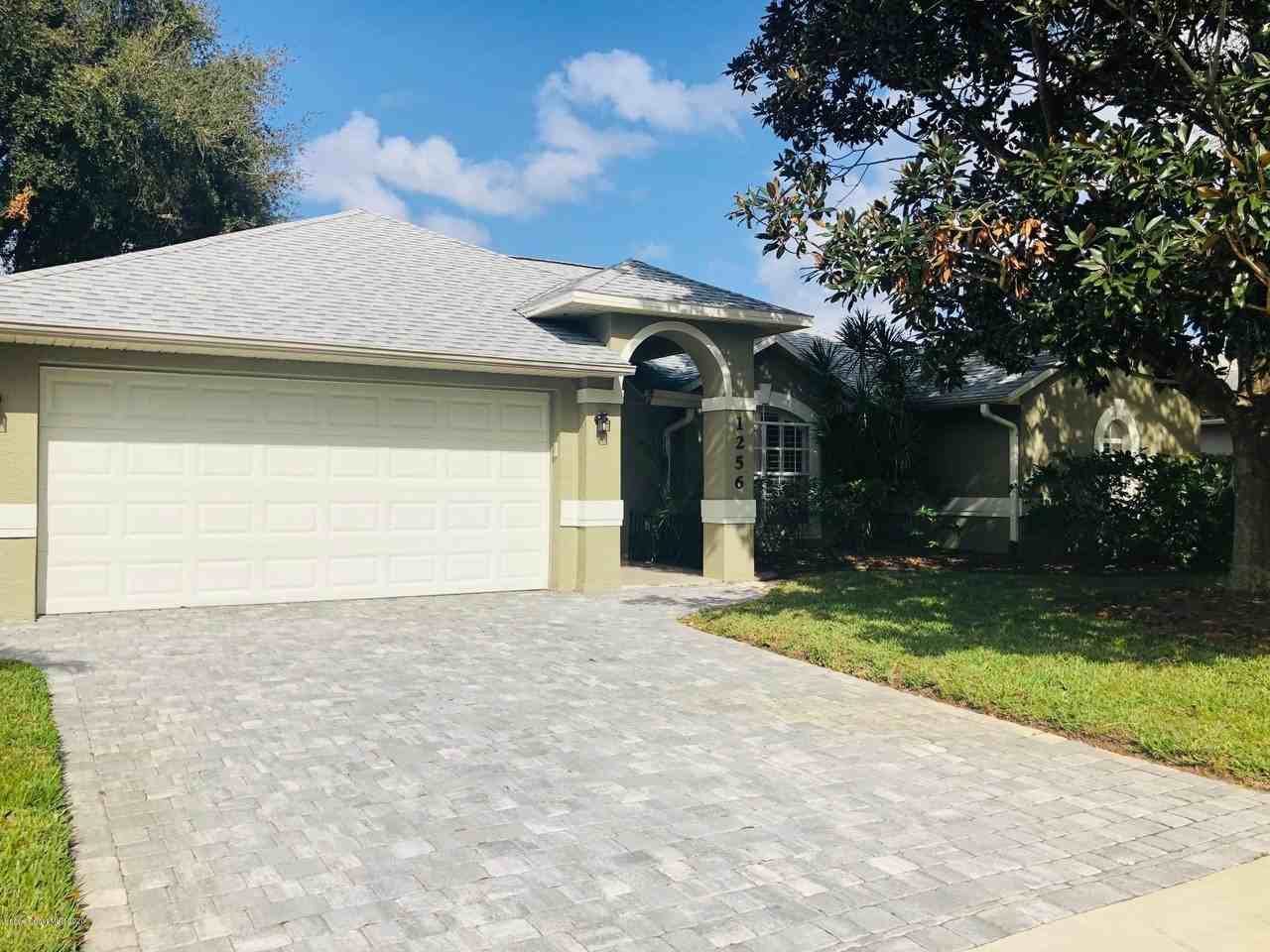 1256 Winding Meadows Rd