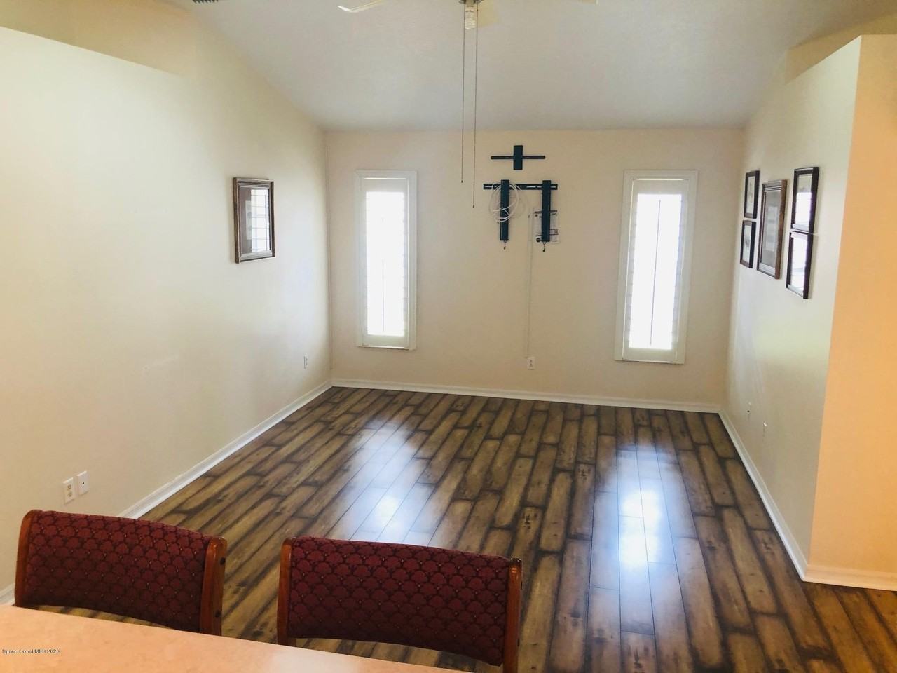 1256 Winding Meadows Rd - Photo 4 of 16