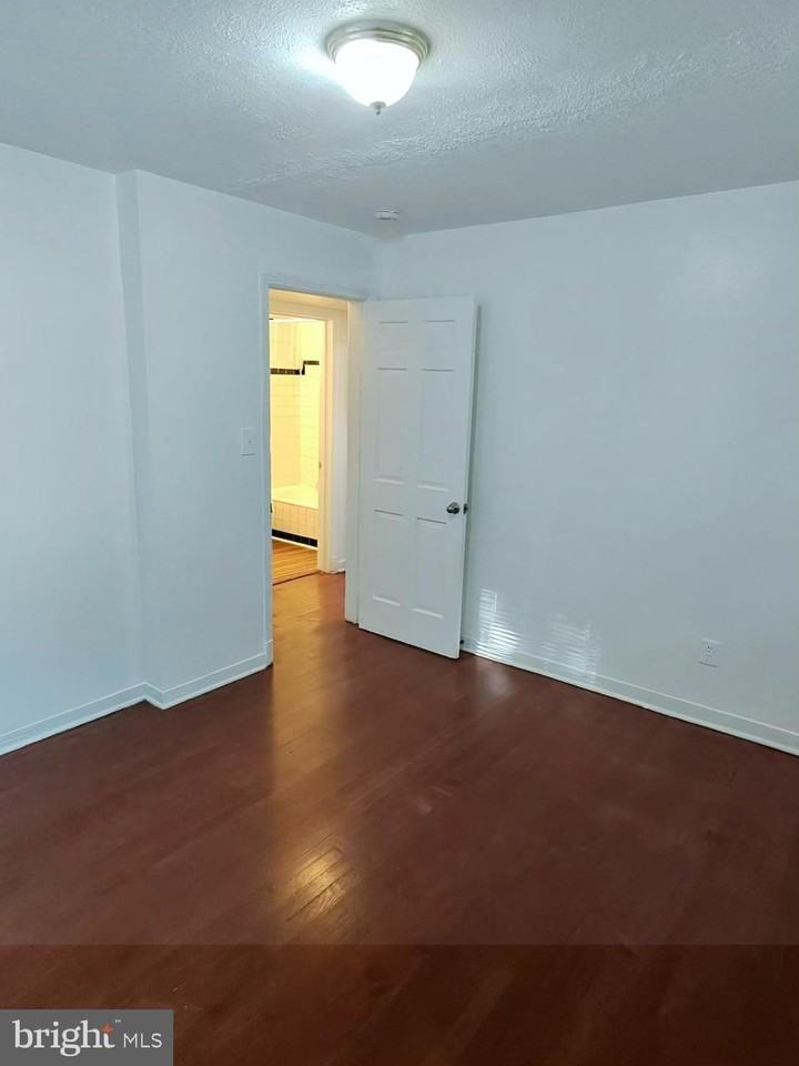 407 Lebaum St Se #1 - Photo 4 of 9