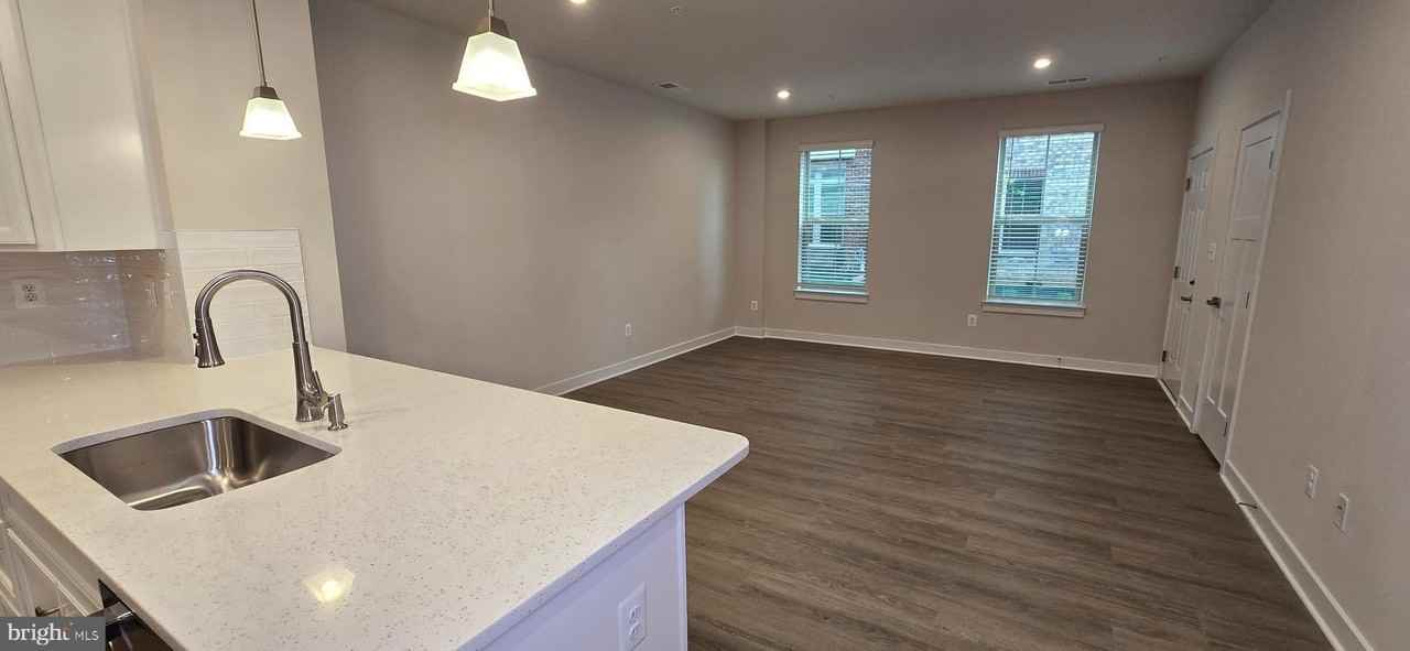 2542 Verona Pl Unit A - Photo 6 of 27