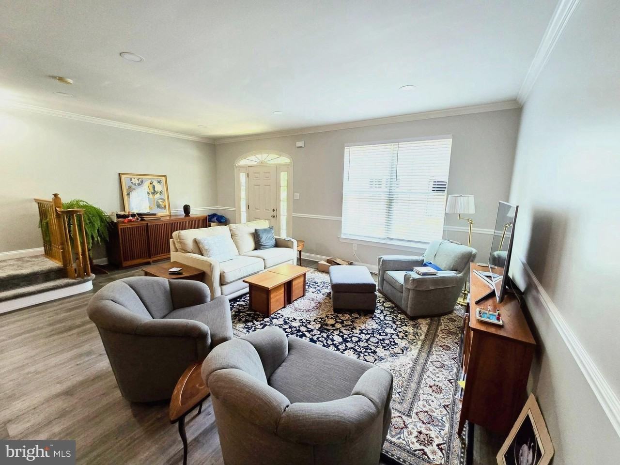 110 Lantern Dr - Photo 4 of 16