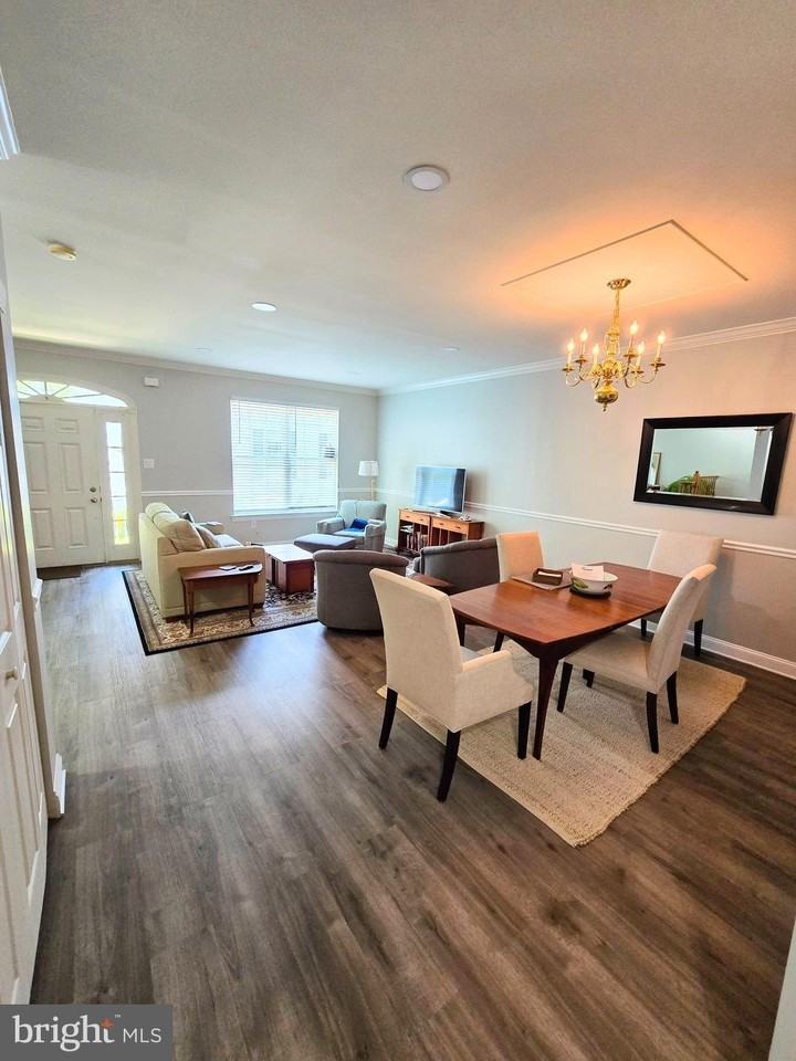 110 Lantern Dr - Photo 5 of 16