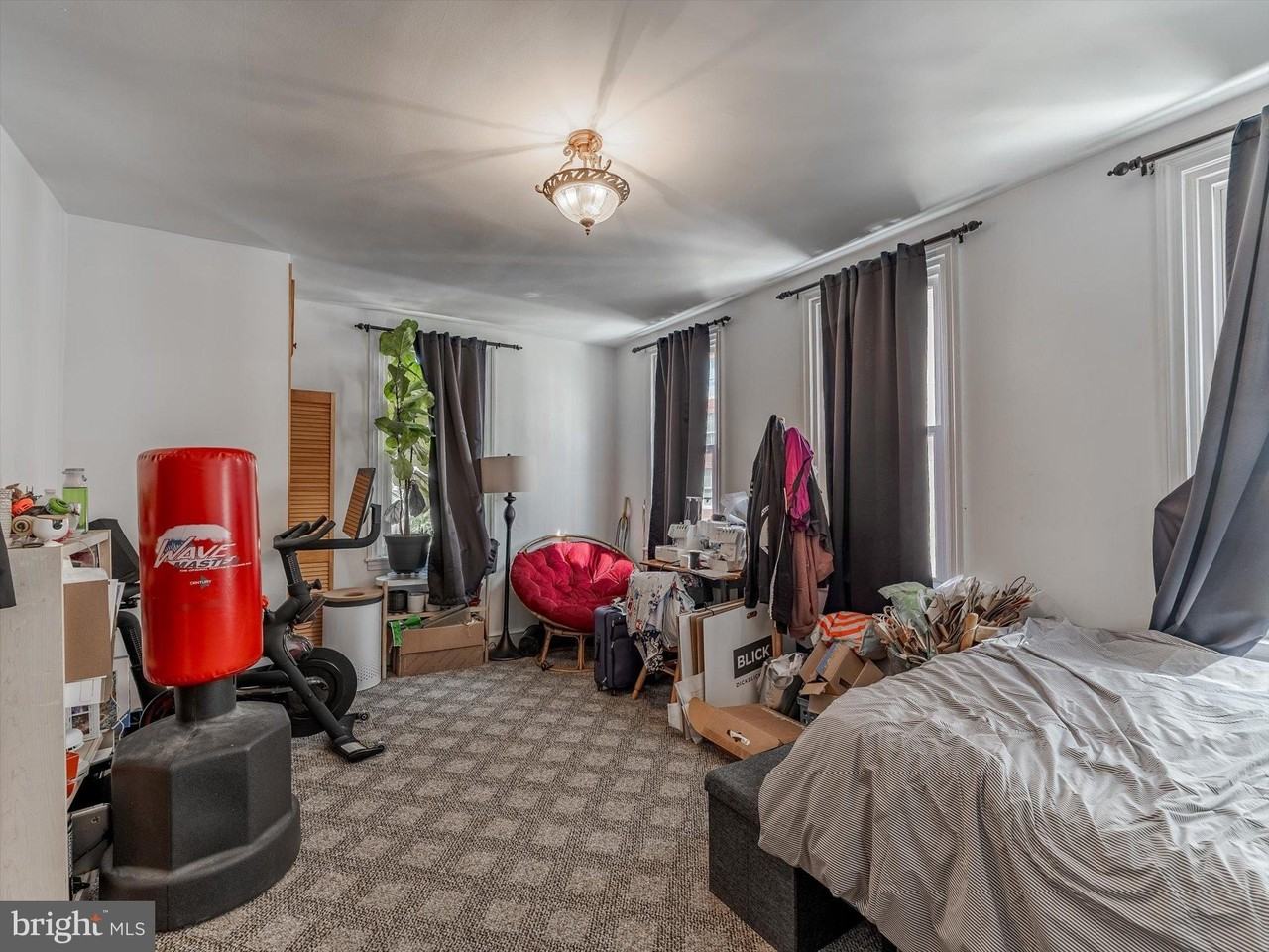 1108 Locust St #3rdFL - Photo 6 of 8