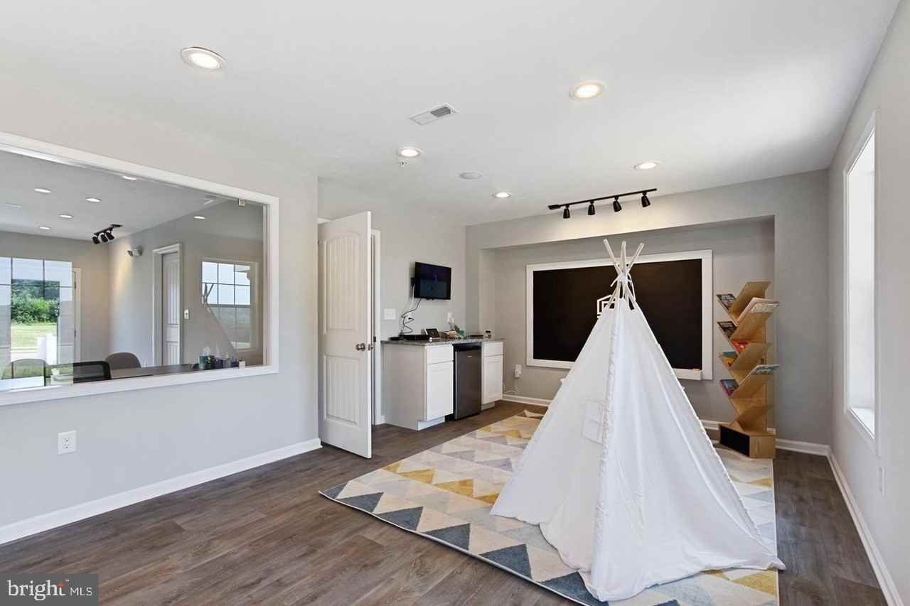 333 Avon Dr #291 - Photo 3 of 22