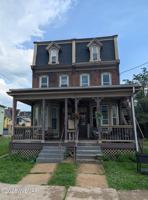 featured image of 733 Grace St #4