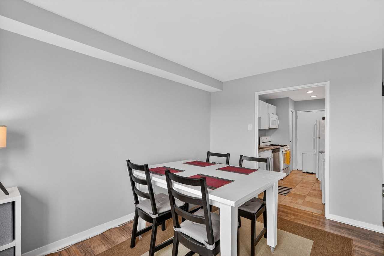 1900 Lyttonsville Rd #1 - Photo 5 of 16