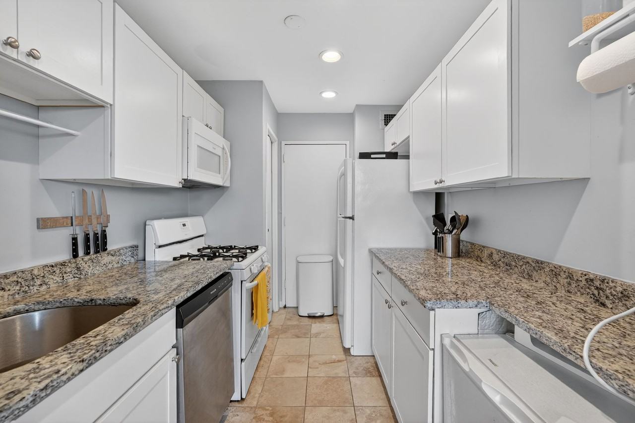 1900 Lyttonsville Rd #1 - Photo 6 of 16