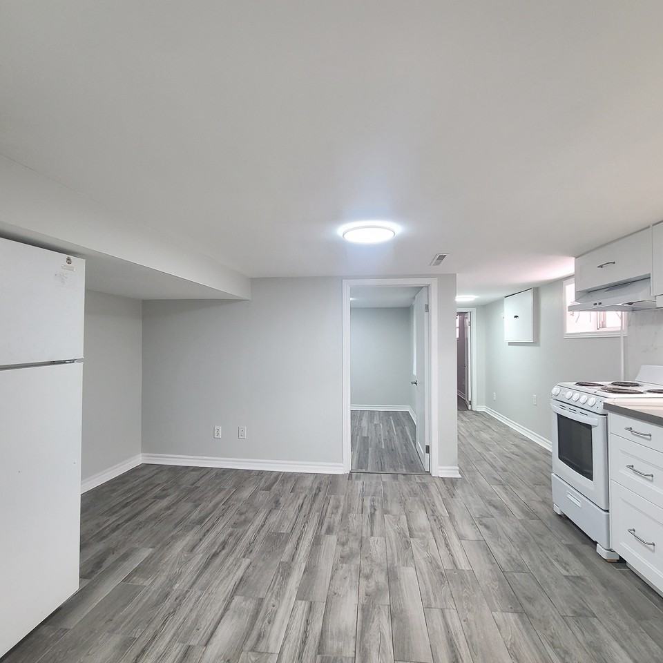 238 Strathmore Blvd - Photo 4 of 8