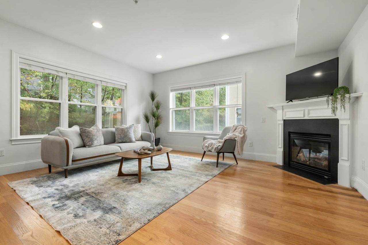 865 Lagrange St #5 - Photo 2 of 28