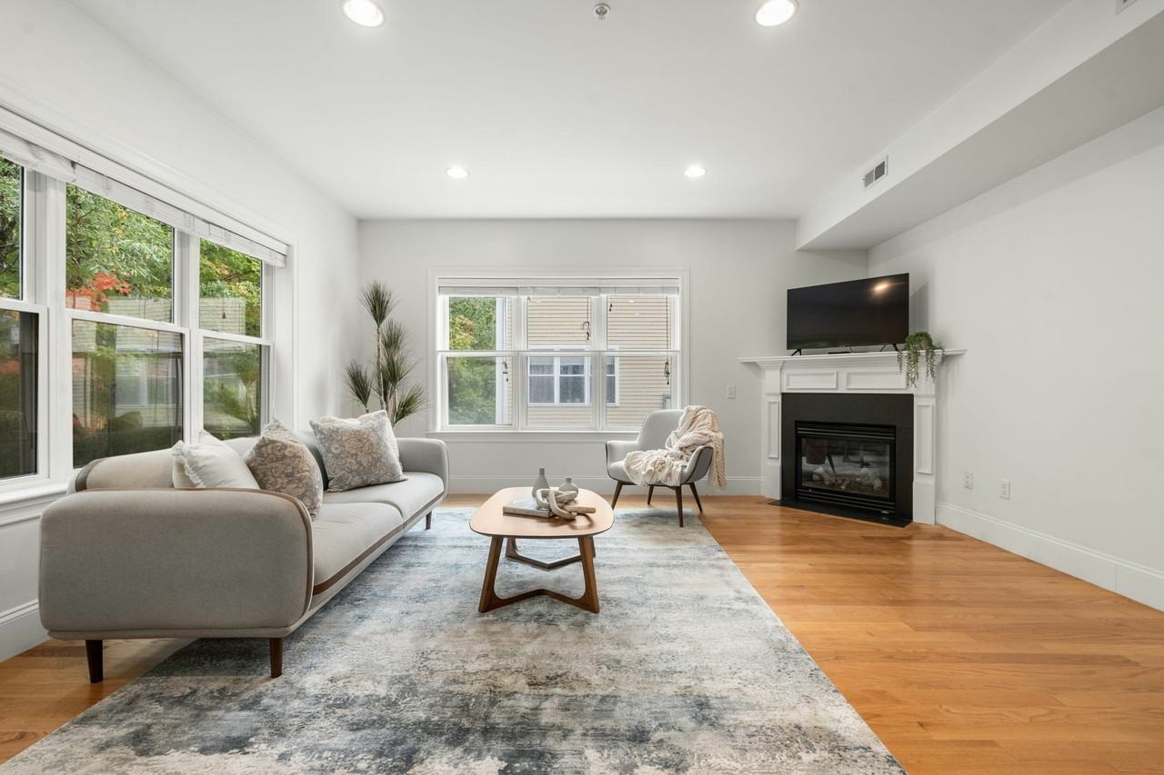 865 Lagrange St #5 - Photo 4 of 28