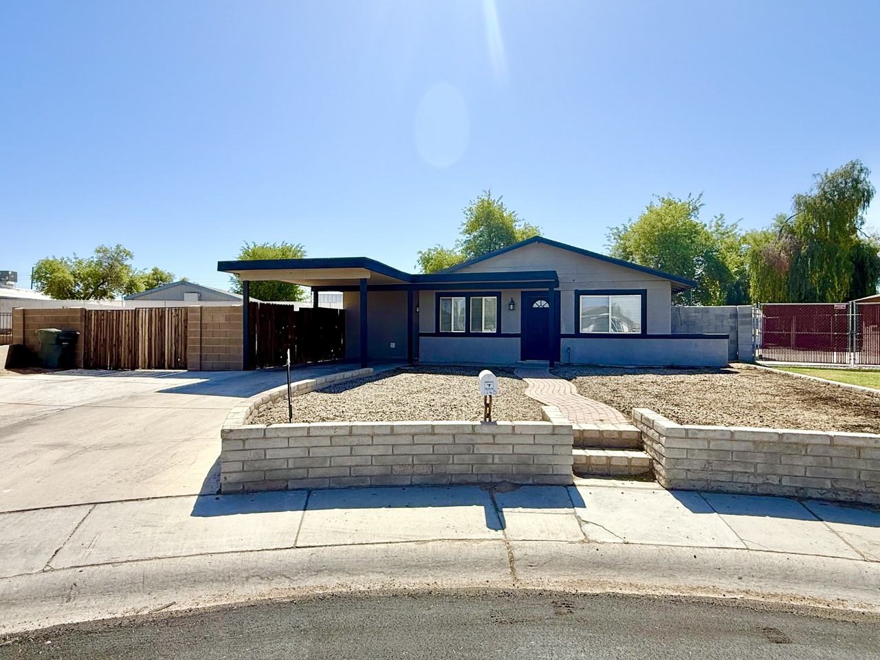 1265 S 13th Ave