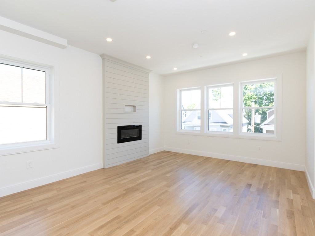 71 Stanton St #3