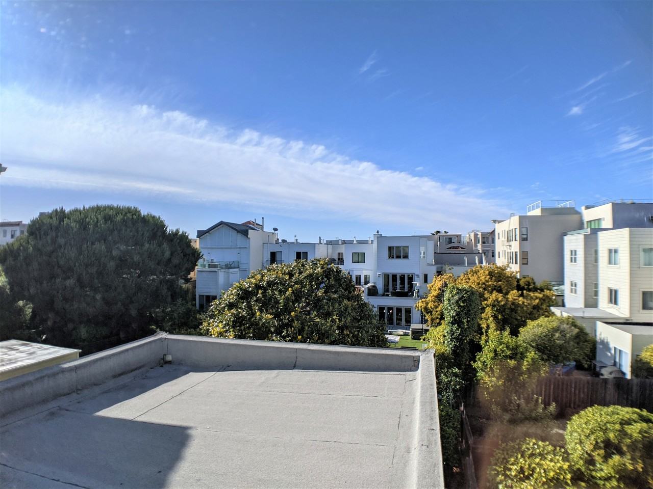 2128 Bay St - Photo 7 of 10