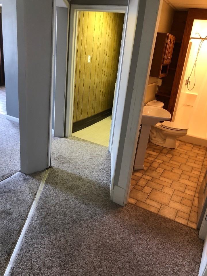 306 N Jefferson St - Photo 4 of 10