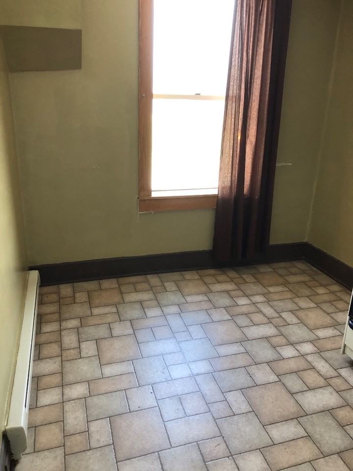 306 N Jefferson St - Photo 7 of 10