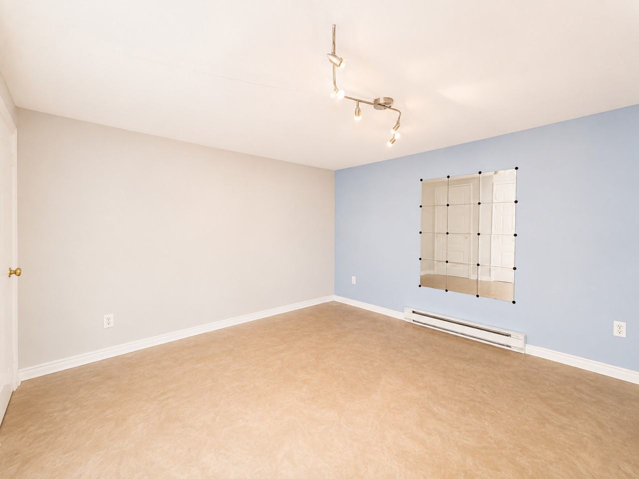 1815 Rue Denonville - Photo 6 of 11