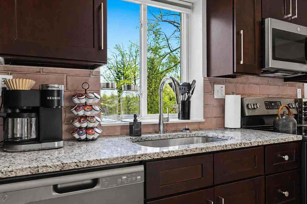 18443 Sharon Ln #1032345P - Photo 7 of 31