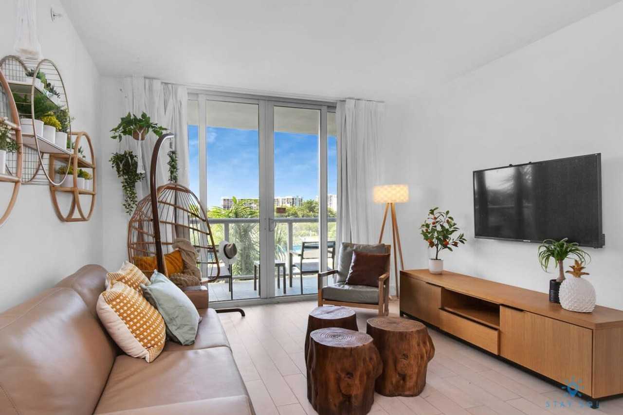 2602 East Hallandale Beach Boulevard - Photo 5 of 49